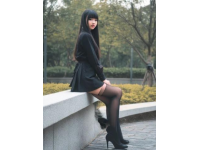 廣州女子誤踩油門撞塌祠堂，賠償爭議引發網友熱議