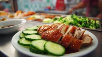 國民萬能美食老干媽最近很火！逗鵝冤？昆明一家餐廳的秘制香辣醬不香么？