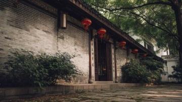 漫步江南，品味西湖，酸辣交織的絕美佳肴