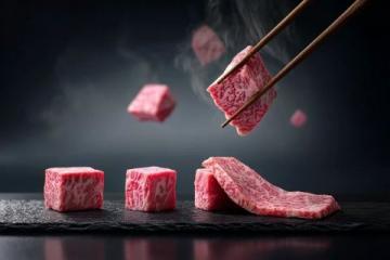 昆明必嘗的網紅牛肉干鍋：從選材到制作全過程揭秘