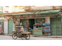 深圳福田八卦路美食街，有些落寞