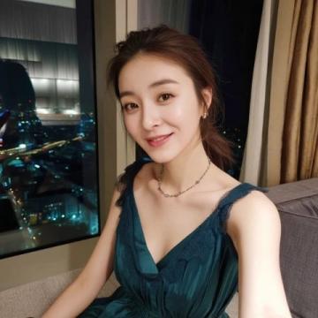 李晨甜蜜分享浪漫美食食譜，泡菜銀耳燕窩羹滋補美味