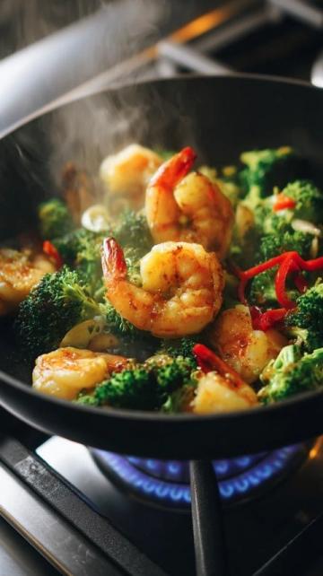 為何西方很少見炒菜？外媒稱中餐為垃圾食品真相曝光