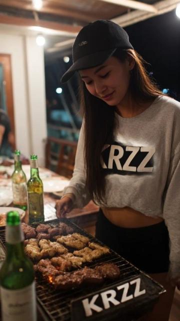 柳州華潤(rùn)路夜市火爆：小吃云集人氣旺