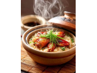最近網(wǎng)上又掀起一波地域美食大戰(zhàn)，刷到個上海網(wǎng)友銳評河南美食太粗糙走不出省
