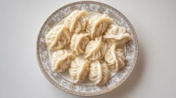 95后小伙復刻外婆秘方：1斤魔芋變5斤豆腐，酸菜一淋三碗飯打底