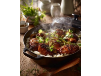皮酥肉嫩辛集扒雞：傳統工藝制作家鄉味，香氣撲鼻讓人回味無窮