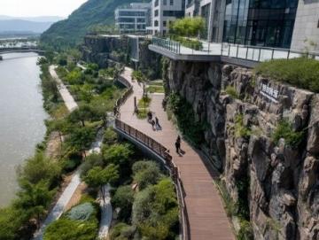 平山清風峽,人少景美,沒有過多雕飾的原生態山谷。因地勢生態原因,空氣十分清新