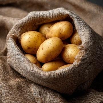 溫情通話里的鄉村記憶:蒸土豆與夏日家常飯