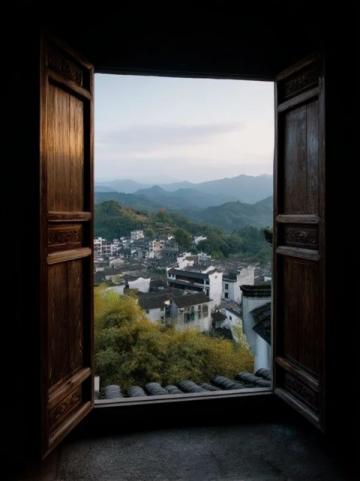 績(jī)溪，這座鑲嵌在皖南山區(qū)的千年古城，是徽州文化的重要發(fā)源地