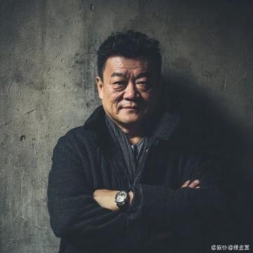 歡迎各位抖友!看鏡頭里的這位男士像不像西門慶?