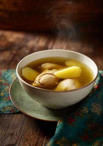 貴州必嘗美食推薦：魚湯酸菜、腸旺面等特色佳肴