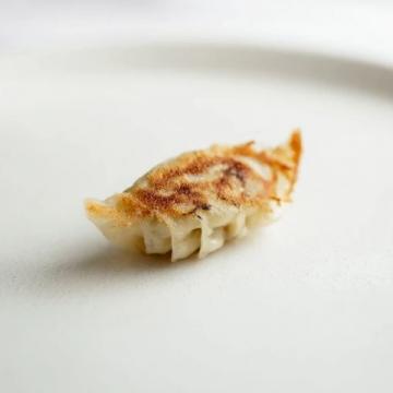 炒肝老北京的包子做法(老北京的炒肝與包子百年傳統的美味搭配)