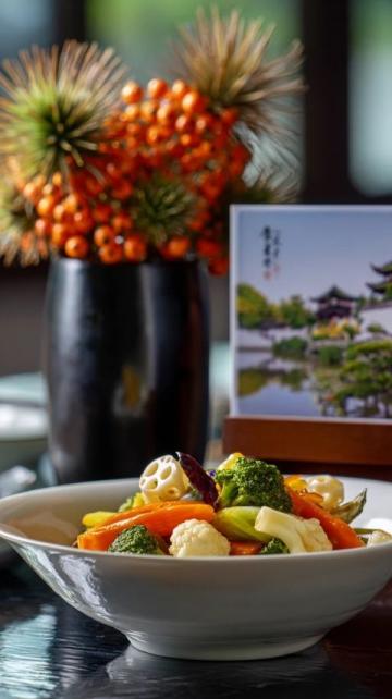 春末養肝菜清蒸蘆筍百合炒蝦仁美味方便