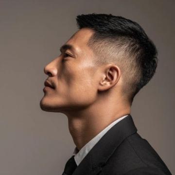 吳彥祖開設英語課引發爭議:明星效應與知識付費難題