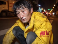 河南洛陽暖心司機(jī)免單急救游客，10分鐘內(nèi)展現(xiàn)中國人溫暖與信任的力量