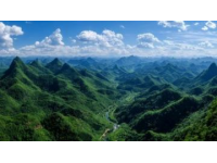 福建省擁有豐富的自然景觀和深厚的人文歷史，以下是一些值得推薦的旅游景點