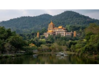 西雙版納最美鄉村——曼遠村游記