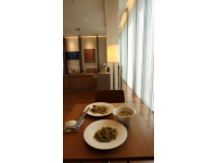 陸家嘴三件套：豪華雞鴨鴿宴驚艷味蕾