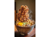 美味的旅途驚喜：享用新鮮的魯朗石鍋雞，自駕川藏線的饕餮之選