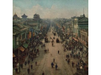 某市，一個游客去旅游，聽聞長街宴口碑很好，因此便買了票前去享用