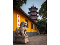 乘坐大巴，從大同出發，前往運城的鸛雀樓、永樂宮等名勝古跡。