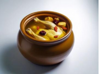 探訪豪車會所，斗鯧盆菜、膏蟹河豚連著出，一盆姜油蛇