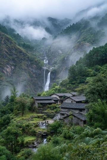 湘西芙蓉鎮：瀑布之巔的古韻魅力夜游體驗