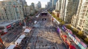 南寧五象新區地攤經濟火爆,寫字樓熱度不及網紅夜市