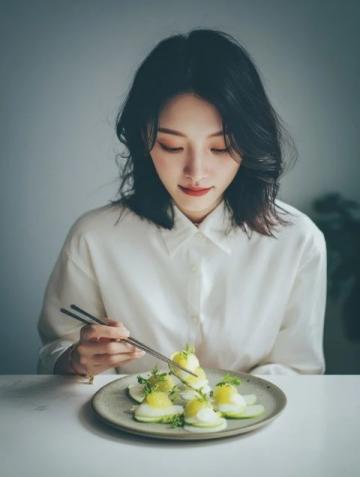 想吃美食卻遲遲不下手？