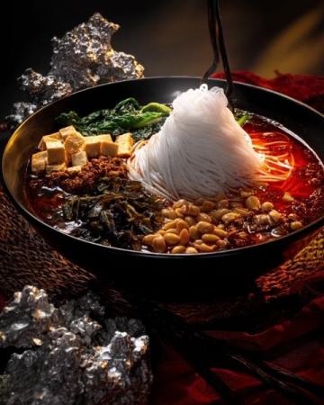 河南淮陽老字號牛肉湯館：信譽與美味吸引食客紛至沓來