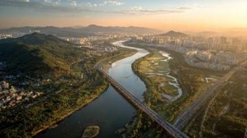 獻禮母親河——致敬五一勞動節里的傳承者