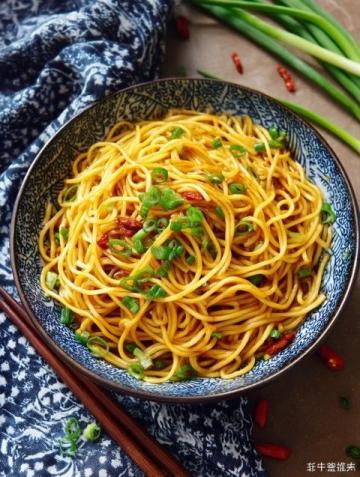 新疆過油肉拌面真美味