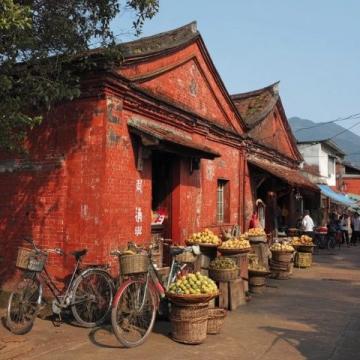 騎行日記:褲子港旁南通小耳海,中午熱鬧人山人海。