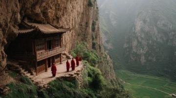 云南彌勒之旅：慢生活、美食探索與夢幻景區探秘