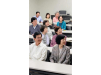 江西上饒：甘肅研究生宴請退休恩師引發熱議