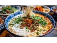 新疆過油肉拌面真美味