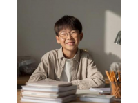 中考英語是許多學生關注的焦點，掌握核心知識點和應試技巧對提高成績至關重要