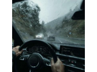 雨天安全行駛指南：降低車速、控好距離、亮尾燈