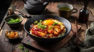 西北政法大學舌尖上的“西崔國際”:美味餛飩與炸雞飯推薦