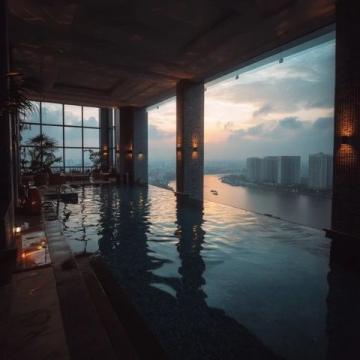 重慶生活幸福感:高空泳池與奢華酒店體驗