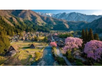 探索人間仙境：四川九寨溝深度游指南與體驗