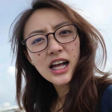 女兒一個很要好的湖北恩施的大學同學小辣去年就邀請我們一家暑假去湖北游玩