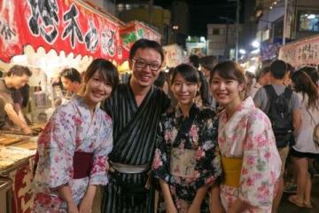 夏日狂歡啟幕!西苑飯店第18季啤酒節:精釀美食與彩燈的夜宴盛典
