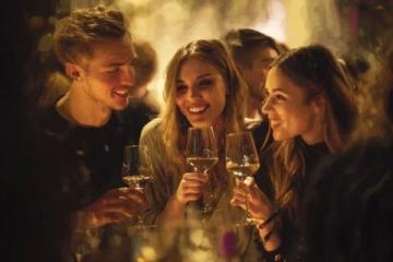 暢飲之道:全面解析喝酒常識與禮儀