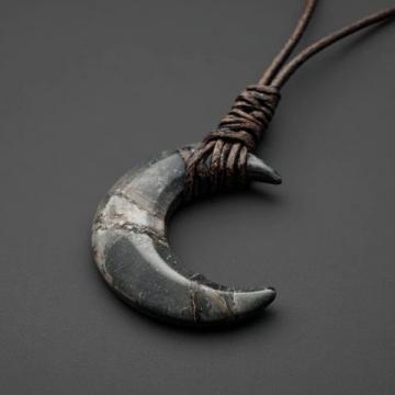 月亮形狀掛件的手工制作教程，簡單幾步打造迷人裝飾品