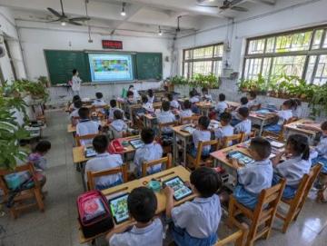 老六中變臉漯河小學解放路校區，鐵東片區的家長看好這塊金字招牌？7月13日