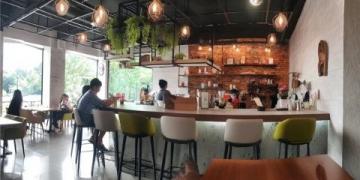 環島路一家人氣十足的餐廳,環境格調與美食均不錯,服務標準到位。