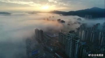 岳麓山：長(zhǎng)沙市標(biāo)志、湖湘文化之鄉(xiāng)和旅游熱點(diǎn)