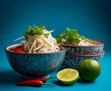 粉蒸肉是一道經(jīng)典的中式菜肴,肉質(zhì)軟糯,米粉香濃,口感豐富,以下是詳細(xì)的做法